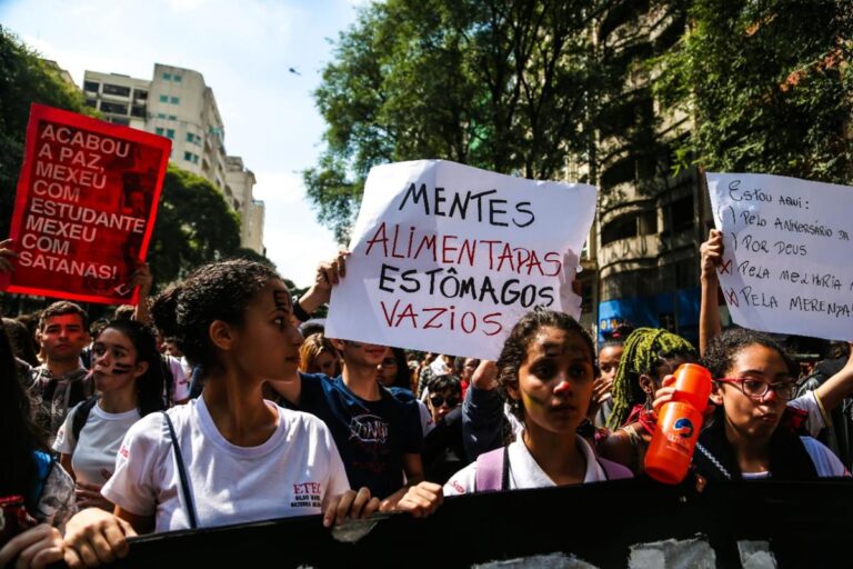 Protesto em defesa da democracia no Brasil