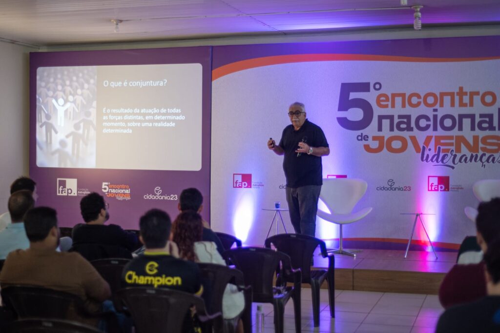 Luiz Carlos Azedo, em palestra para jovens do Cidadania | Foto: Fillipe de Freitas/FAP
