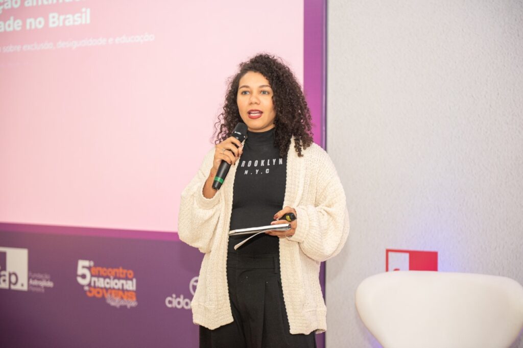 Rhayssa Alves, durante palestra no 5° Encontro Nacional de Jovens Lideranças
